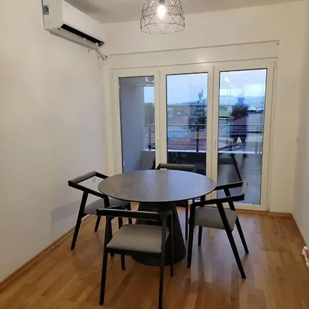 Brand New In Downtown Apartment